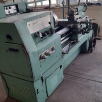 تراش 16b20 یک متر درحدآک ریل و گیربکس عالی دارای سه نظام لینت مرغک گردون